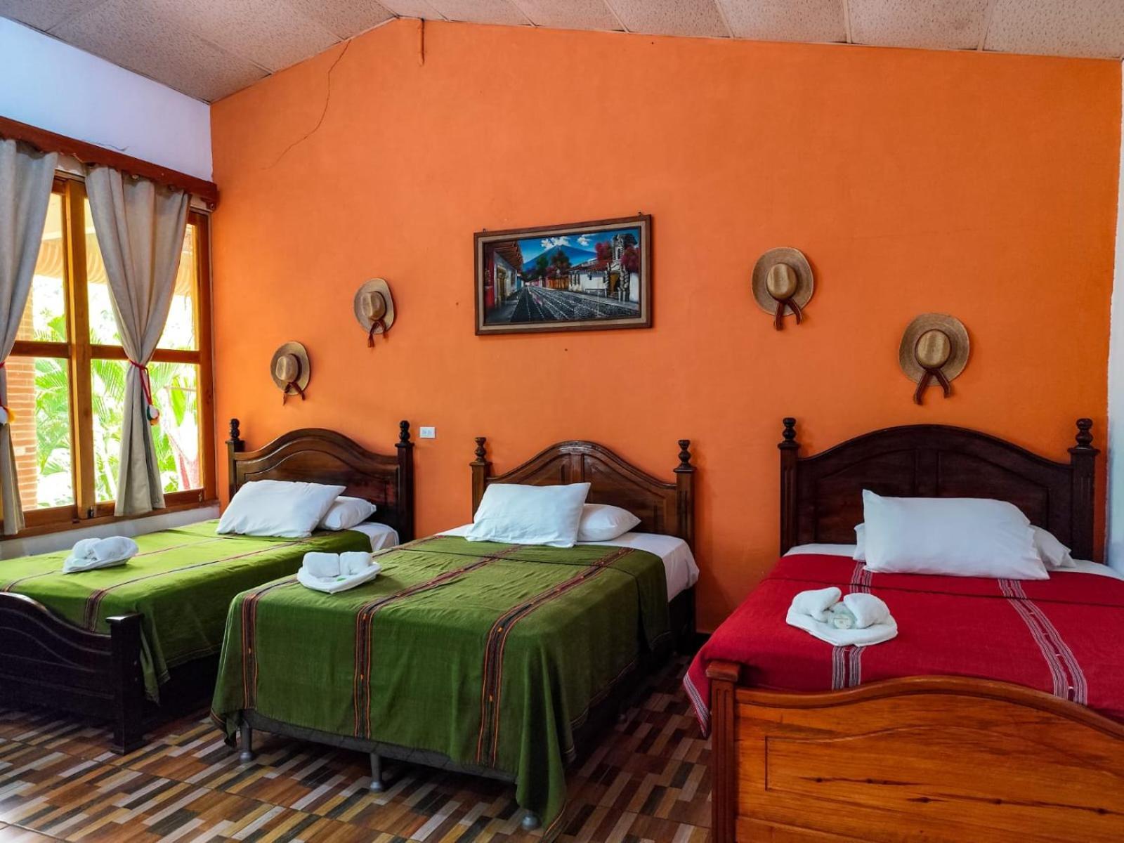 Vinas Hotel Lanquín Rum bild