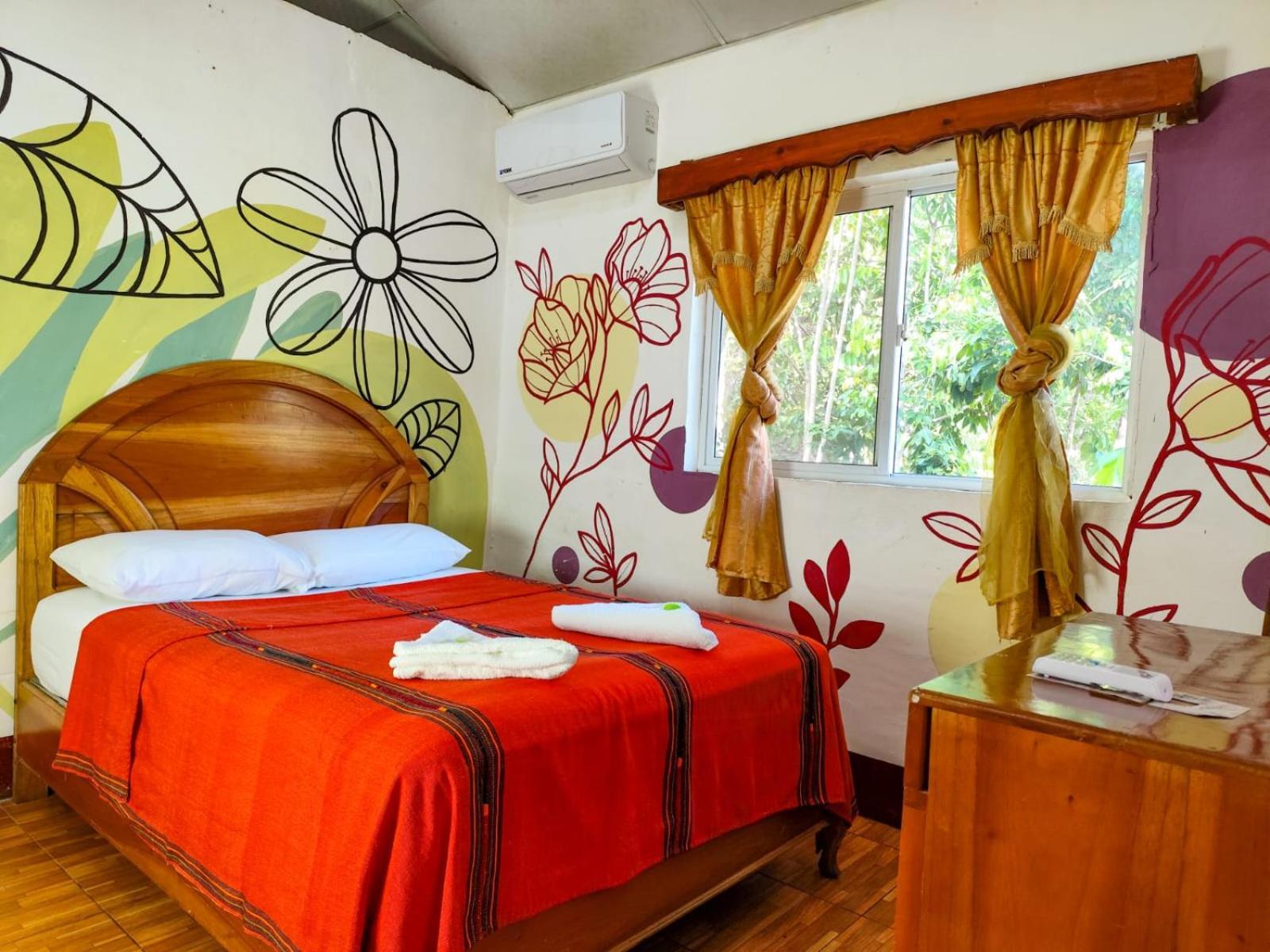 Vinas Hotel Lanquín Rum bild